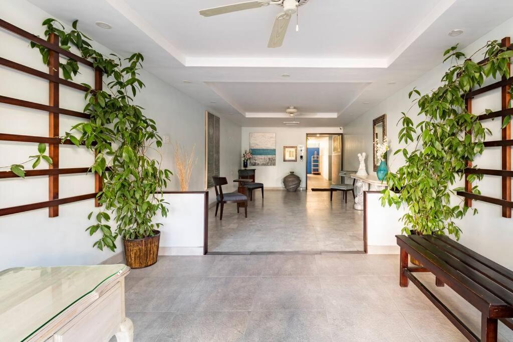 City Edge La Vie Кингстон Экстерьер фото